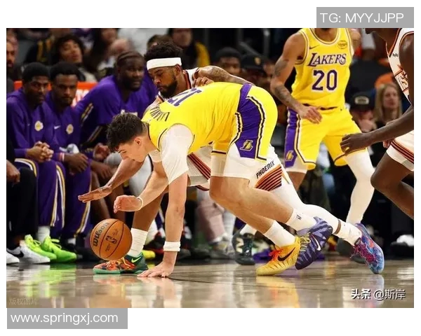 2018湖人队与爵士队季前赛精彩对决回顾与分析 2018湖人队与爵士队季前赛精彩对决回顾与分析