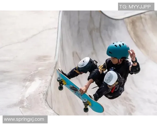 杭州飞盘队在世界滑板锦标赛中的崛起与成长历程揭秘 杭州飞盘队在世界滑板锦标赛中的崛起与成长历程揭秘