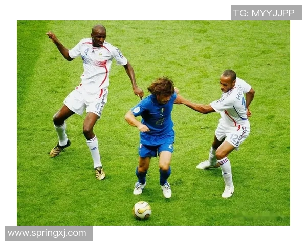 全球足球明星的传奇故事与他们对足球的热爱与奉献 全球足球明星的传奇故事与他们对足球的热爱与奉献